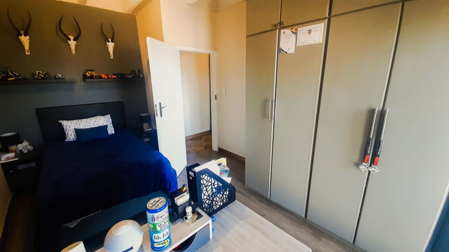 4 Bedroom Property for Sale in Kosmos North West